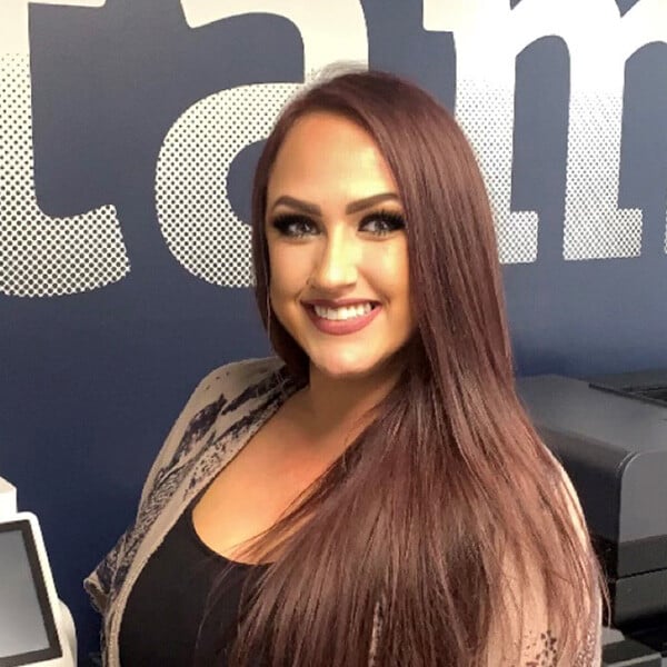 rr_AndreaAkinsHeadshot