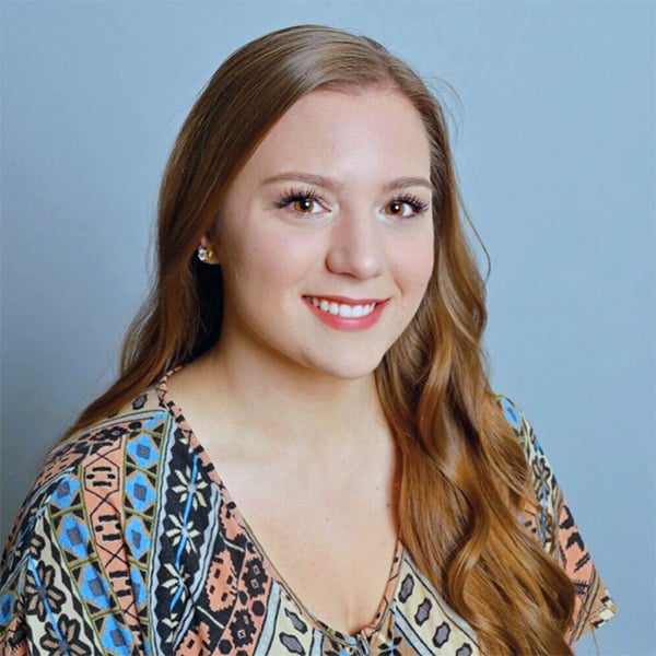 rr_ArielDeLongHeadshot