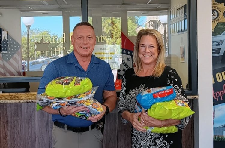 rr_Boowithabadge rr_Boowithabadge