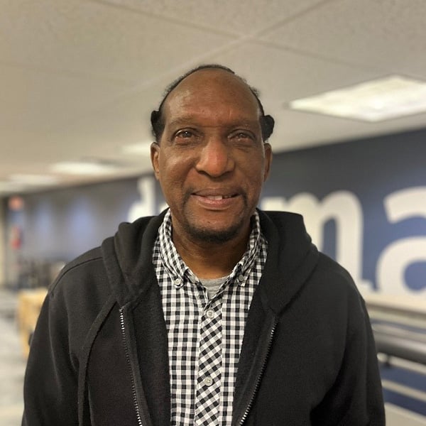 rr_RobertMooreheadshot