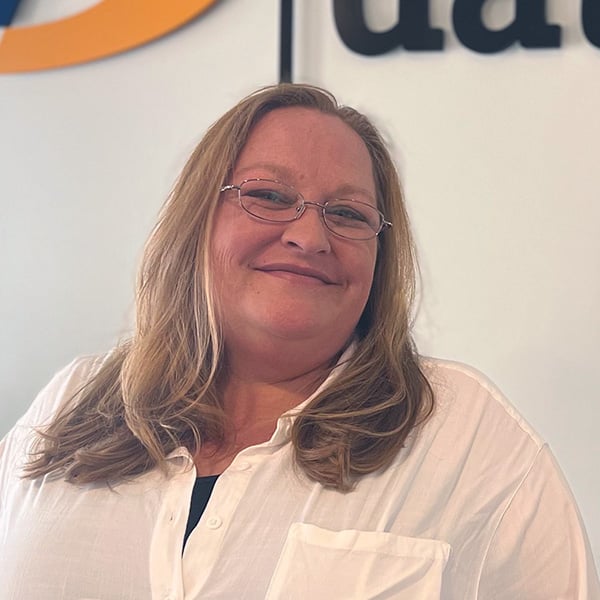 tt_DanielleLinvilleheadshot